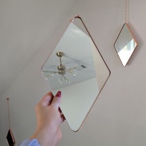 Set Of 3 Diamond-Shaped Mirrors